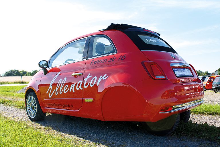 Ein Fiat 500 auf offiziell drei Rädern – KÜS magazin